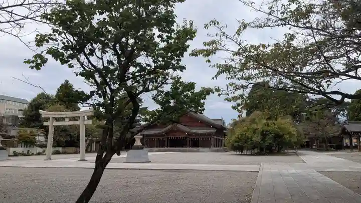 富山縣護國神社の庭園