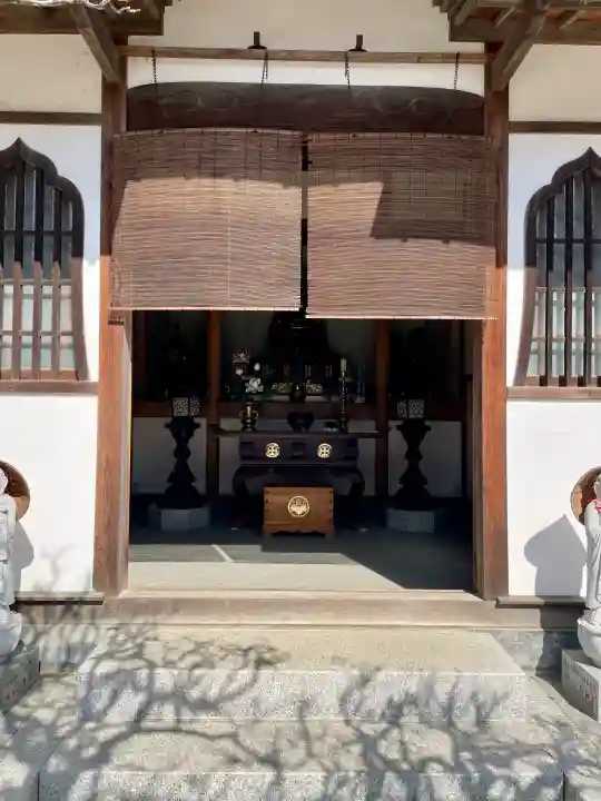 高松寺の{uncategorized: "未分類", other: "その他", undefined: "問題あり", building: "その他建物", grave: "お墓", sacred_gate: "鳥居", guardian: "狛犬", statue: "像", buddha: "仏像", history: "歴史", nature: "自然", garden: "庭園", animal: "動物", pagoda: "塔", temizu: "手水舎", mountain_gate: "山門・神門", sanctuary: "本殿・本堂", subordinate: "末社・摂社", art: "芸術", scenery: "景色", jizo: "地蔵", ema: "絵馬", goshuin: "御朱印", omikuji: "おみくじ", items: "授与品その他", amulet: "お守り", goshuincho: "御朱印帳", eats: "食事", festival: "お祭り", votive_dance: "神楽", shichigosan: "七五三参", wedding: "結婚式", experience: "体験その他", initially: "初詣", around: "周辺", anti_infection: "感染症対策"}