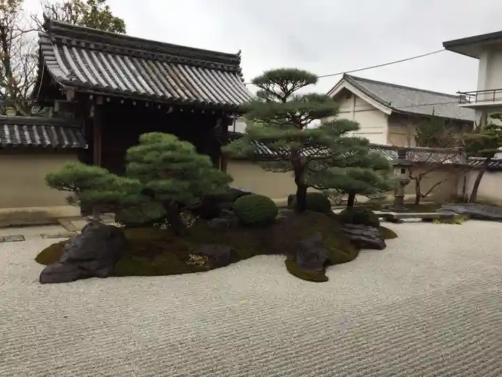 観智院(東寺子院)の庭園