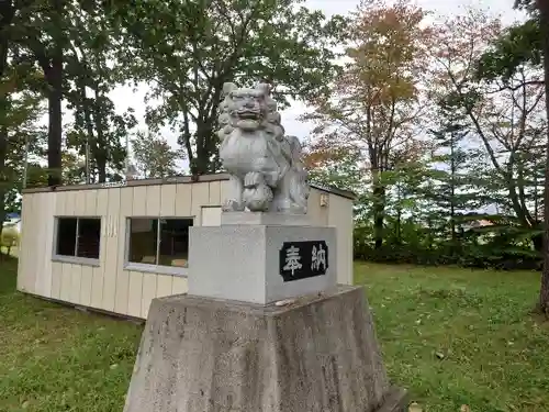 屈足神社の狛犬