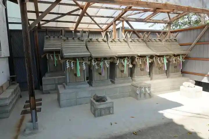 市軸稲荷神社の末社・摂社