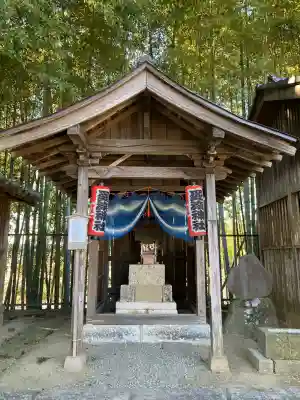 常陸國總社宮の{uncategorized: "未分類", other: "その他", undefined: "問題あり", building: "その他建物", grave: "お墓", sacred_gate: "鳥居", guardian: "狛犬", statue: "像", buddha: "仏像", history: "歴史", nature: "自然", garden: "庭園", animal: "動物", pagoda: "塔", temizu: "手水舎", mountain_gate: "山門・神門", sanctuary: "本殿・本堂", subordinate: "末社・摂社", art: "芸術", scenery: "景色", jizo: "地蔵", ema: "絵馬", goshuin: "御朱印", omikuji: "おみくじ", items: "授与品その他", amulet: "お守り", goshuincho: "御朱印帳", eats: "食事", festival: "お祭り", votive_dance: "神楽", shichigosan: "七五三参", wedding: "結婚式", experience: "体験その他", initially: "初詣", around: "周辺", anti_infection: "感染症対策"}