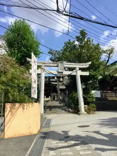 鳩ヶ谷氷川神社の鳥居