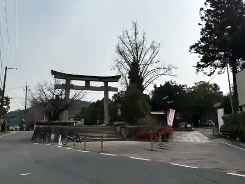 新日吉神宮の{uncategorized: "未分類", other: "その他", undefined: "問題あり", building: "その他建物", grave: "お墓", sacred_gate: "鳥居", guardian: "狛犬", statue: "像", buddha: "仏像", history: "歴史", nature: "自然", garden: "庭園", animal: "動物", pagoda: "塔", temizu: "手水舎", mountain_gate: "山門・神門", sanctuary: "本殿・本堂", subordinate: "末社・摂社", art: "芸術", scenery: "景色", jizo: "地蔵", ema: "絵馬", goshuin: "御朱印", omikuji: "おみくじ", items: "授与品その他", amulet: "お守り", goshuincho: "御朱印帳", eats: "食事", festival: "お祭り", votive_dance: "神楽", shichigosan: "七五三参", wedding: "結婚式", experience: "体験その他", initially: "初詣", around: "周辺", anti_infection: "感染症対策"}