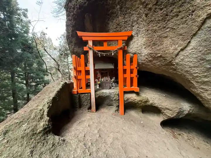 垂水不動尊の{uncategorized: "未分類", other: "その他", undefined: "問題あり", building: "その他建物", grave: "お墓", sacred_gate: "鳥居", guardian: "狛犬", statue: "像", buddha: "仏像", history: "歴史", nature: "自然", garden: "庭園", animal: "動物", pagoda: "塔", temizu: "手水舎", mountain_gate: "山門・神門", sanctuary: "本殿・本堂", subordinate: "末社・摂社", art: "芸術", scenery: "景色", jizo: "地蔵", ema: "絵馬", goshuin: "御朱印", omikuji: "おみくじ", items: "授与品その他", amulet: "お守り", goshuincho: "御朱印帳", eats: "食事", festival: "お祭り", votive_dance: "神楽", shichigosan: "七五三参", wedding: "結婚式", experience: "体験その他", initially: "初詣", around: "周辺", anti_infection: "感染症対策"}
