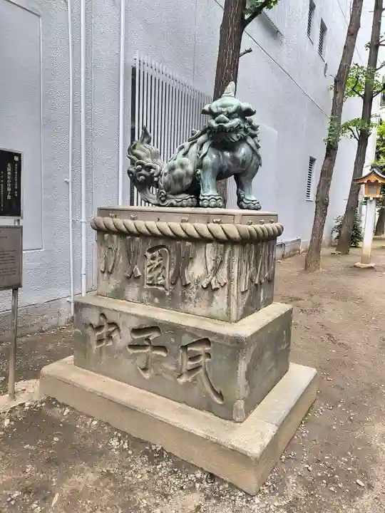 花園神社の狛犬