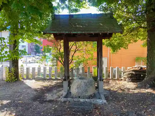 白山社の手水舎