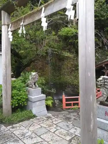 銭洗弁財天宇賀福神社(神奈川県)