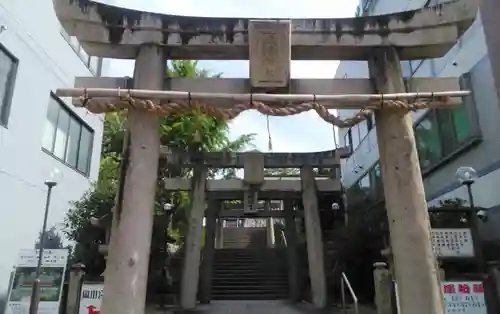 岡田神社の鳥居