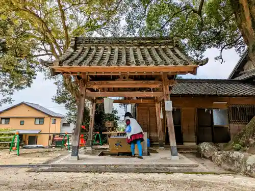 八幡宮（寺部八幡宮）の手水舎