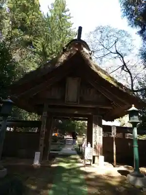 光丸山 法輪寺の山門・神門