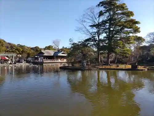 旗上弁財天社の庭園