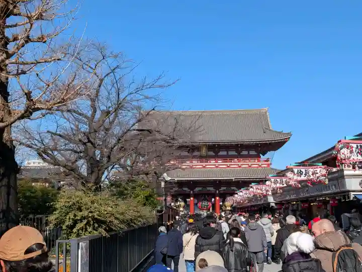 浅草寺の{uncategorized: "未分類", other: "その他", undefined: "問題あり", building: "その他建物", grave: "お墓", sacred_gate: "鳥居", guardian: "狛犬", statue: "像", buddha: "仏像", history: "歴史", nature: "自然", garden: "庭園", animal: "動物", pagoda: "塔", temizu: "手水舎", mountain_gate: "山門・神門", sanctuary: "本殿・本堂", subordinate: "末社・摂社", art: "芸術", scenery: "景色", jizo: "地蔵", ema: "絵馬", goshuin: "御朱印", omikuji: "おみくじ", items: "授与品その他", amulet: "お守り", goshuincho: "御朱印帳", eats: "食事", festival: "お祭り", votive_dance: "神楽", shichigosan: "七五三参", wedding: "結婚式", experience: "体験その他", initially: "初詣", around: "周辺", anti_infection: "感染症対策"}