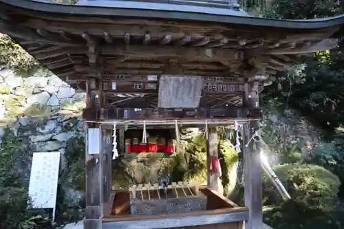 長命寺の手水舎