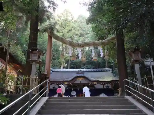 狭井坐大神荒魂神社(狭井神社)の本殿