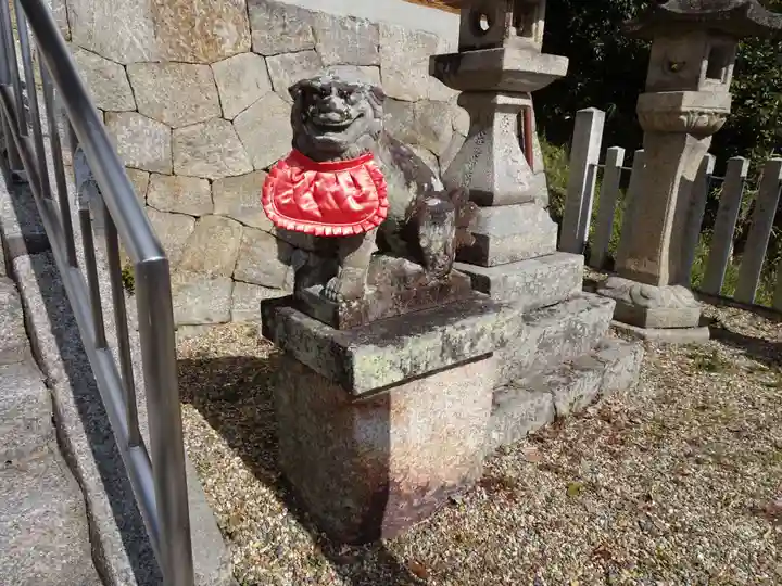 平群神社の狛犬