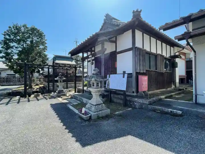 上多良薬師堂(東光庵)の{uncategorized: "未分類", other: "その他", undefined: "問題あり", building: "その他建物", grave: "お墓", sacred_gate: "鳥居", guardian: "狛犬", statue: "像", buddha: "仏像", history: "歴史", nature: "自然", garden: "庭園", animal: "動物", pagoda: "塔", temizu: "手水舎", mountain_gate: "山門・神門", sanctuary: "本殿・本堂", subordinate: "末社・摂社", art: "芸術", scenery: "景色", jizo: "地蔵", ema: "絵馬", goshuin: "御朱印", omikuji: "おみくじ", items: "授与品その他", amulet: "お守り", goshuincho: "御朱印帳", eats: "食事", festival: "お祭り", votive_dance: "神楽", shichigosan: "七五三参", wedding: "結婚式", experience: "体験その他", initially: "初詣", around: "周辺", anti_infection: "感染症対策"}