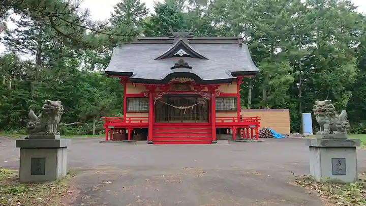 玉川神社の本殿・本堂