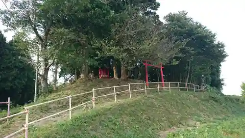 八幡神社の建物その他