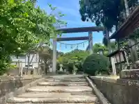 横手神明社の{uncategorized: "未分類", other: "その他", undefined: "問題あり", building: "その他建物", grave: "お墓", sacred_gate: "鳥居", guardian: "狛犬", statue: "像", buddha: "仏像", history: "歴史", nature: "自然", garden: "庭園", animal: "動物", pagoda: "塔", temizu: "手水舎", mountain_gate: "山門・神門", sanctuary: "本殿・本堂", subordinate: "末社・摂社", art: "芸術", scenery: "景色", jizo: "地蔵", ema: "絵馬", goshuin: "御朱印", omikuji: "おみくじ", items: "授与品その他", amulet: "お守り", goshuincho: "御朱印帳", eats: "食事", festival: "お祭り", votive_dance: "神楽", shichigosan: "七五三参", wedding: "結婚式", experience: "体験その他", initially: "初詣", around: "周辺", anti_infection: "感染症対策"}