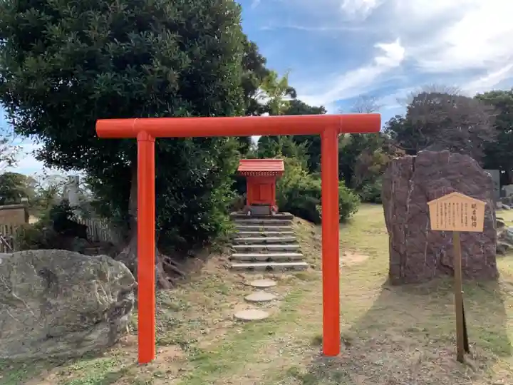 東京湾観音教会の鳥居