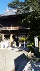 霊山寺の山門