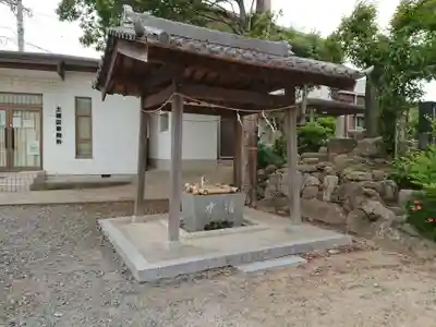 八幡社(土橋町)の手水舎