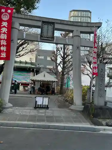 矢先稲荷神社の{uncategorized: "未分類", other: "その他", undefined: "問題あり", building: "その他建物", grave: "お墓", sacred_gate: "鳥居", guardian: "狛犬", statue: "像", buddha: "仏像", history: "歴史", nature: "自然", garden: "庭園", animal: "動物", pagoda: "塔", temizu: "手水舎", mountain_gate: "山門・神門", sanctuary: "本殿・本堂", subordinate: "末社・摂社", art: "芸術", scenery: "景色", jizo: "地蔵", ema: "絵馬", goshuin: "御朱印", omikuji: "おみくじ", items: "授与品その他", amulet: "お守り", goshuincho: "御朱印帳", eats: "食事", festival: "お祭り", votive_dance: "神楽", shichigosan: "七五三参", wedding: "結婚式", experience: "体験その他", initially: "初詣", around: "周辺", anti_infection: "感染症対策"}