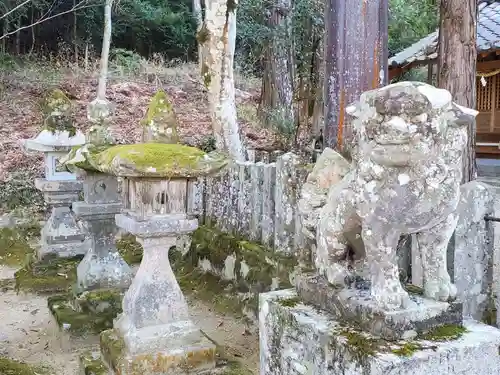 山田感神社の狛犬