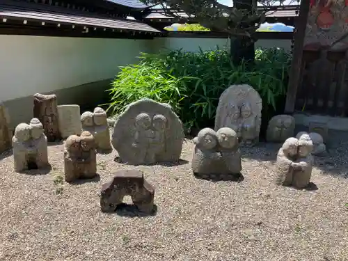 大雄寺の像