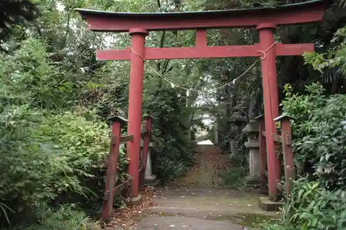 頼政神社の鳥居