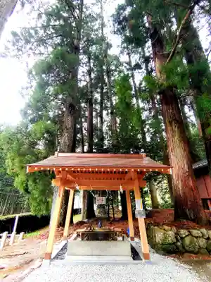 室生龍穴神社の手水舎