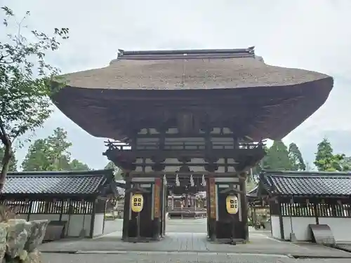 沙沙貴神社の山門