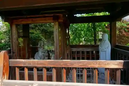 石光寺の像