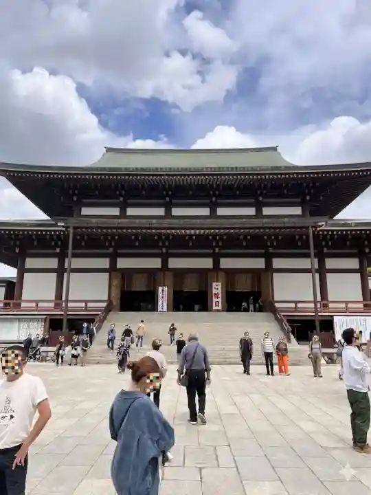 成田山新勝寺の{uncategorized: "未分類", other: "その他", undefined: "問題あり", building: "その他建物", grave: "お墓", sacred_gate: "鳥居", guardian: "狛犬", statue: "像", buddha: "仏像", history: "歴史", nature: "自然", garden: "庭園", animal: "動物", pagoda: "塔", temizu: "手水舎", mountain_gate: "山門・神門", sanctuary: "本殿・本堂", subordinate: "末社・摂社", art: "芸術", scenery: "景色", jizo: "地蔵", ema: "絵馬", goshuin: "御朱印", omikuji: "おみくじ", items: "授与品その他", amulet: "お守り", goshuincho: "御朱印帳", eats: "食事", festival: "お祭り", votive_dance: "神楽", shichigosan: "七五三参", wedding: "結婚式", experience: "体験その他", initially: "初詣", around: "周辺", anti_infection: "感染症対策"}