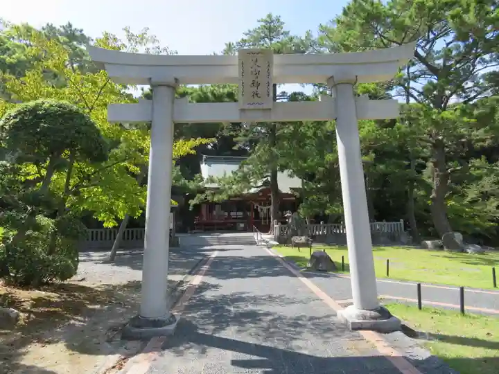 桜ヶ池池宮神社の鳥居