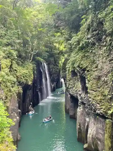 高千穂神社の{uncategorized: "未分類", other: "その他", undefined: "問題あり", building: "その他建物", grave: "お墓", sacred_gate: "鳥居", guardian: "狛犬", statue: "像", buddha: "仏像", history: "歴史", nature: "自然", garden: "庭園", animal: "動物", pagoda: "塔", temizu: "手水舎", mountain_gate: "山門・神門", sanctuary: "本殿・本堂", subordinate: "末社・摂社", art: "芸術", scenery: "景色", jizo: "地蔵", ema: "絵馬", goshuin: "御朱印", omikuji: "おみくじ", items: "授与品その他", amulet: "お守り", goshuincho: "御朱印帳", eats: "食事", festival: "お祭り", votive_dance: "神楽", shichigosan: "七五三参", wedding: "結婚式", experience: "体験その他", initially: "初詣", around: "周辺", anti_infection: "感染症対策"}