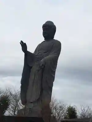 東本願寺本廟 牛久浄苑（牛久大仏）の仏像