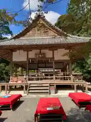 平岡八幡宮の本殿