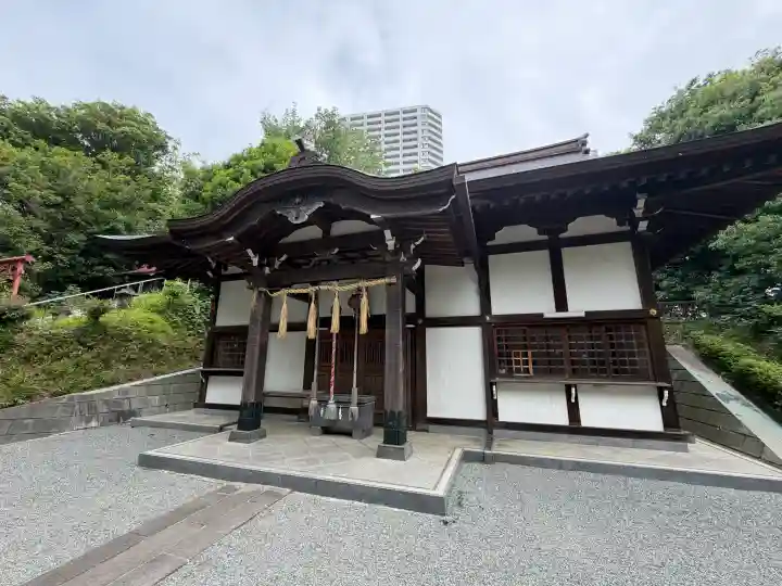 白旗神社(品濃白旗神社)の{uncategorized: "未分類", other: "その他", undefined: "問題あり", building: "その他建物", grave: "お墓", sacred_gate: "鳥居", guardian: "狛犬", statue: "像", buddha: "仏像", history: "歴史", nature: "自然", garden: "庭園", animal: "動物", pagoda: "塔", temizu: "手水舎", mountain_gate: "山門・神門", sanctuary: "本殿・本堂", subordinate: "末社・摂社", art: "芸術", scenery: "景色", jizo: "地蔵", ema: "絵馬", goshuin: "御朱印", omikuji: "おみくじ", items: "授与品その他", amulet: "お守り", goshuincho: "御朱印帳", eats: "食事", festival: "お祭り", votive_dance: "神楽", shichigosan: "七五三参", wedding: "結婚式", experience: "体験その他", initially: "初詣", around: "周辺", anti_infection: "感染症対策"}