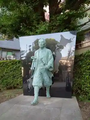 富岡八幡宮の像