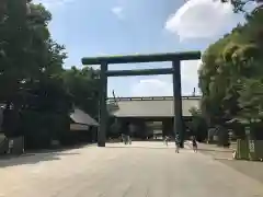 靖國神社の鳥居