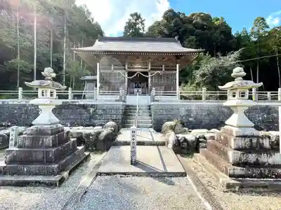 菟上神社の本殿・本堂