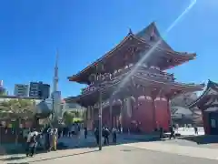 浅草寺の山門