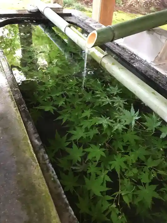 小御門神社の手水舎