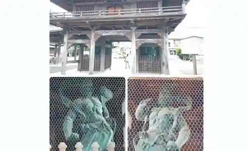 豊川閣　妙厳寺の山門・神門