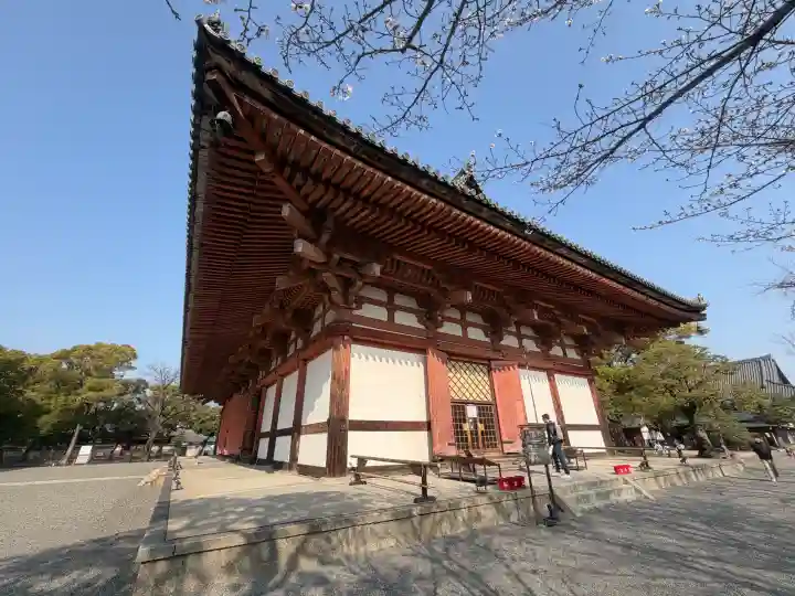 東寺(教王護国寺)の{uncategorized: "未分類", other: "その他", undefined: "問題あり", building: "その他建物", grave: "お墓", sacred_gate: "鳥居", guardian: "狛犬", statue: "像", buddha: "仏像", history: "歴史", nature: "自然", garden: "庭園", animal: "動物", pagoda: "塔", temizu: "手水舎", mountain_gate: "山門・神門", sanctuary: "本殿・本堂", subordinate: "末社・摂社", art: "芸術", scenery: "景色", jizo: "地蔵", ema: "絵馬", goshuin: "御朱印", omikuji: "おみくじ", items: "授与品その他", amulet: "お守り", goshuincho: "御朱印帳", eats: "食事", festival: "お祭り", votive_dance: "神楽", shichigosan: "七五三参", wedding: "結婚式", experience: "体験その他", initially: "初詣", around: "周辺", anti_infection: "感染症対策"}