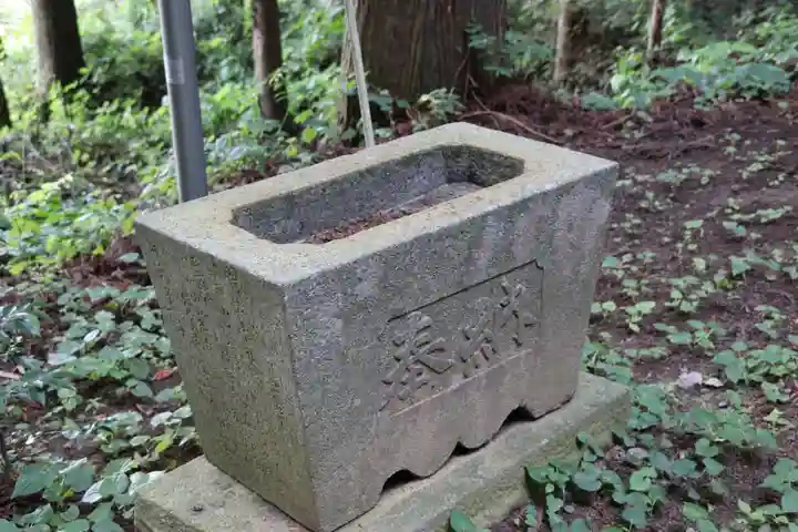 白鳥神社の手水舎