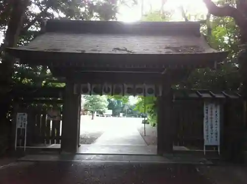 砥鹿神社（里宮）の山門・神門