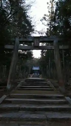 真止戸山神社の鳥居